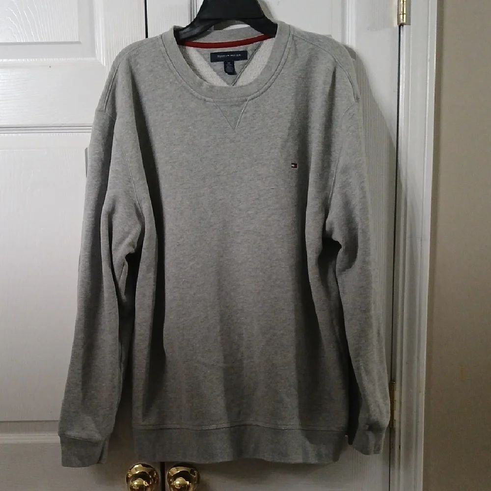 Tommy Hilfiger Gray unisex sweatshirt Sz XXL EUC